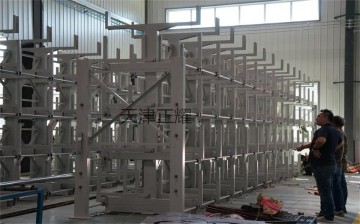铝型材存储方便省地就用伸缩悬臂式铝型材货架